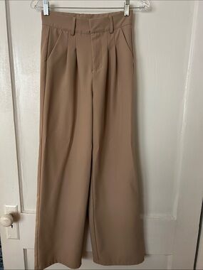 Niman Wide-Leg Trousers in Tan